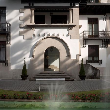 Palacio Arias Navia Luaran gambar