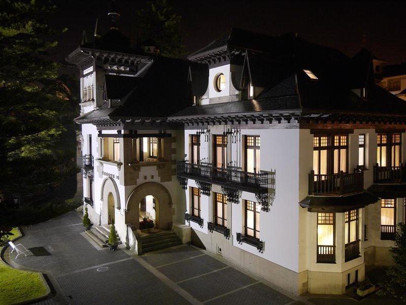 Palacio Arias Navia Luaran gambar