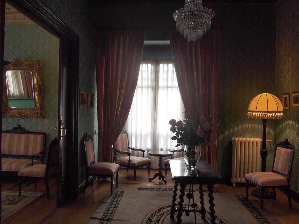 Palacio Arias Navia Luaran gambar