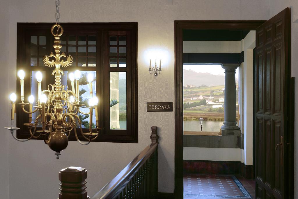 Palacio Arias Navia Luaran gambar