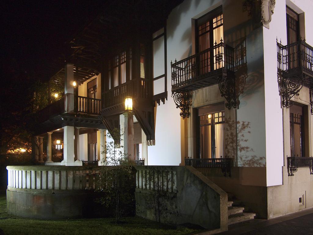 Palacio Arias Navia Luaran gambar