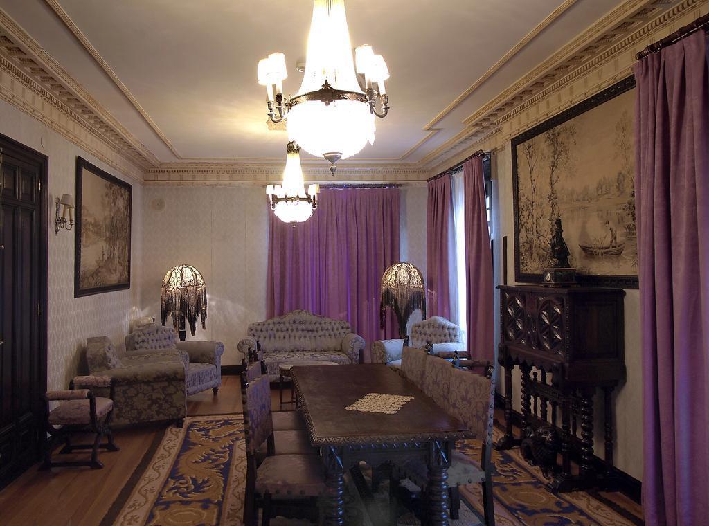 Palacio Arias Navia Luaran gambar